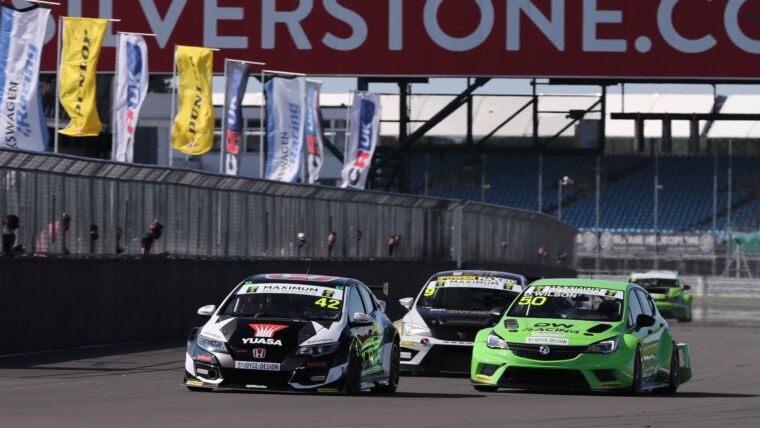 Neal Wins after Dramatic Opening Race at Silverstone