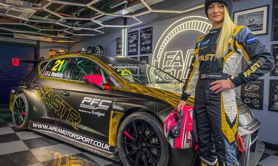 Jessica Hawkins confirmed for full TCR UK season with FastR