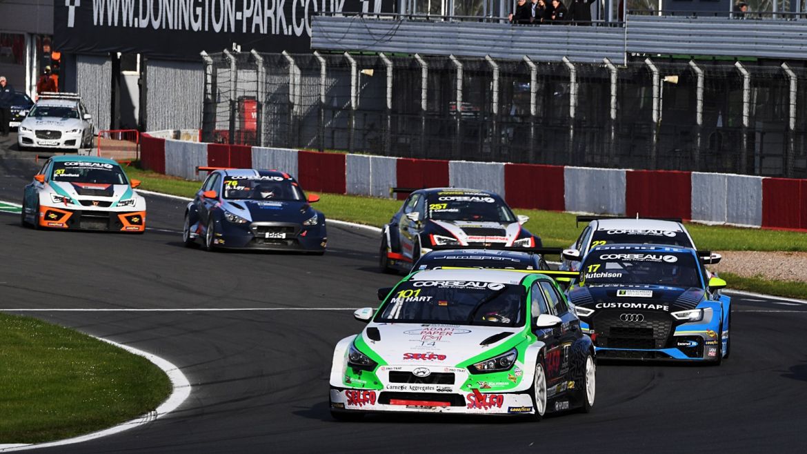 Donington Park Review – Hart does the double to stay out front