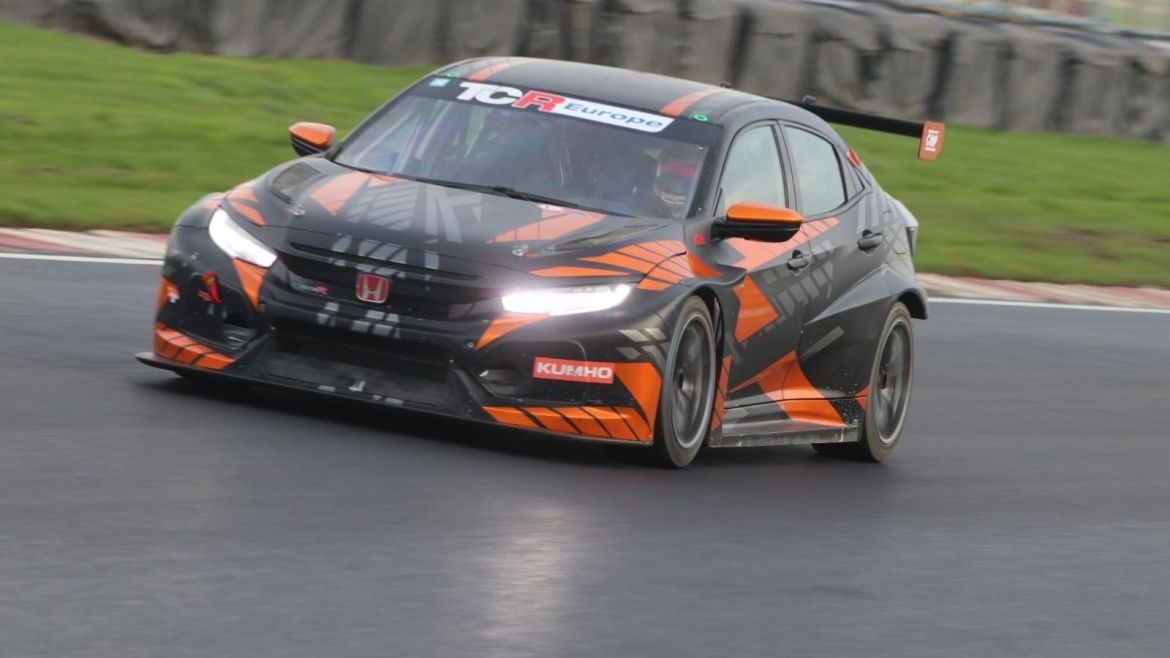 Sumpton switches to Honda for second season in TCR UK