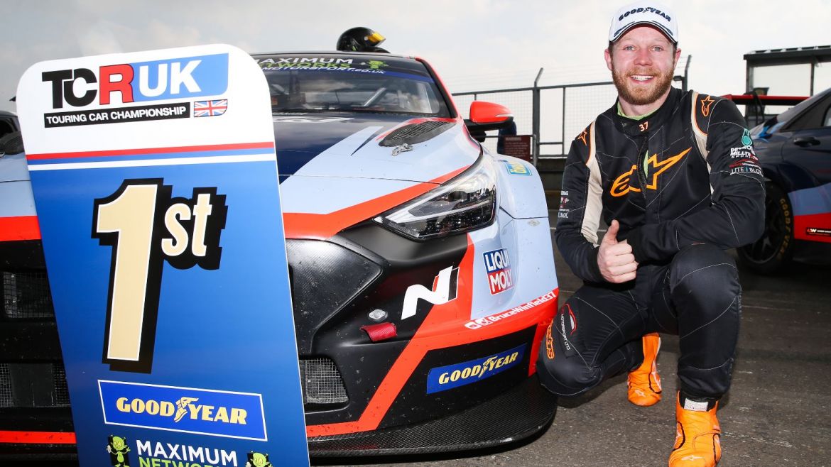 Winfield takes emotional first win of the season at Snetterton