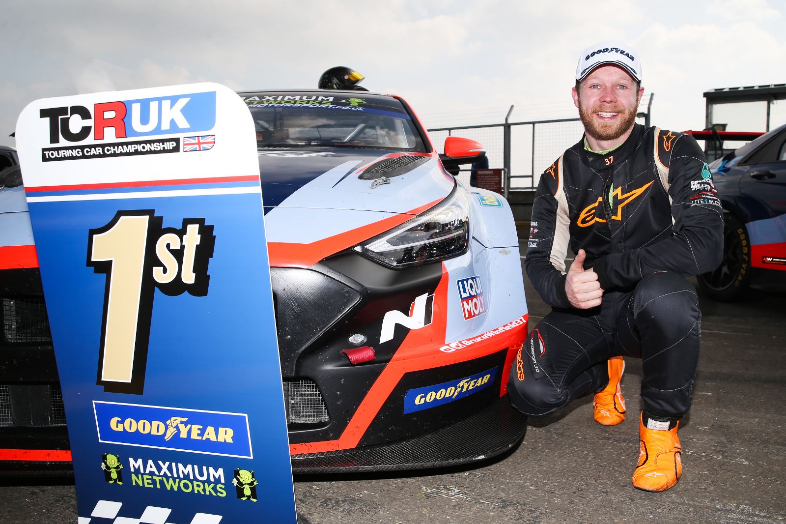 Winfield takes emotional first win of the season at TCR UK