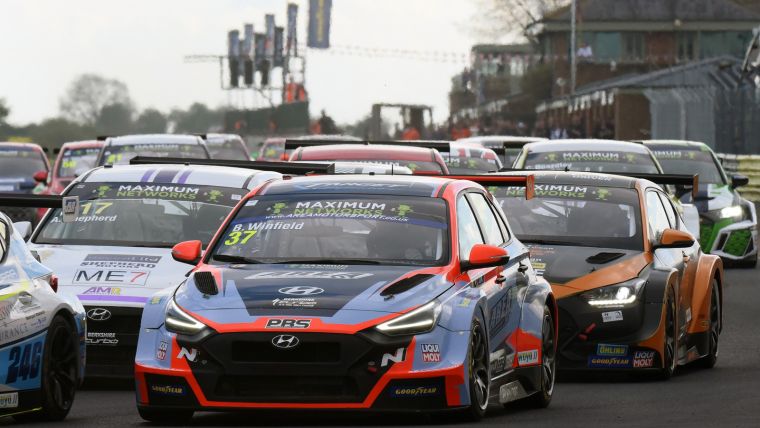 TCR UK heads to Cheshire for Summer Scorcher at Oulton Park