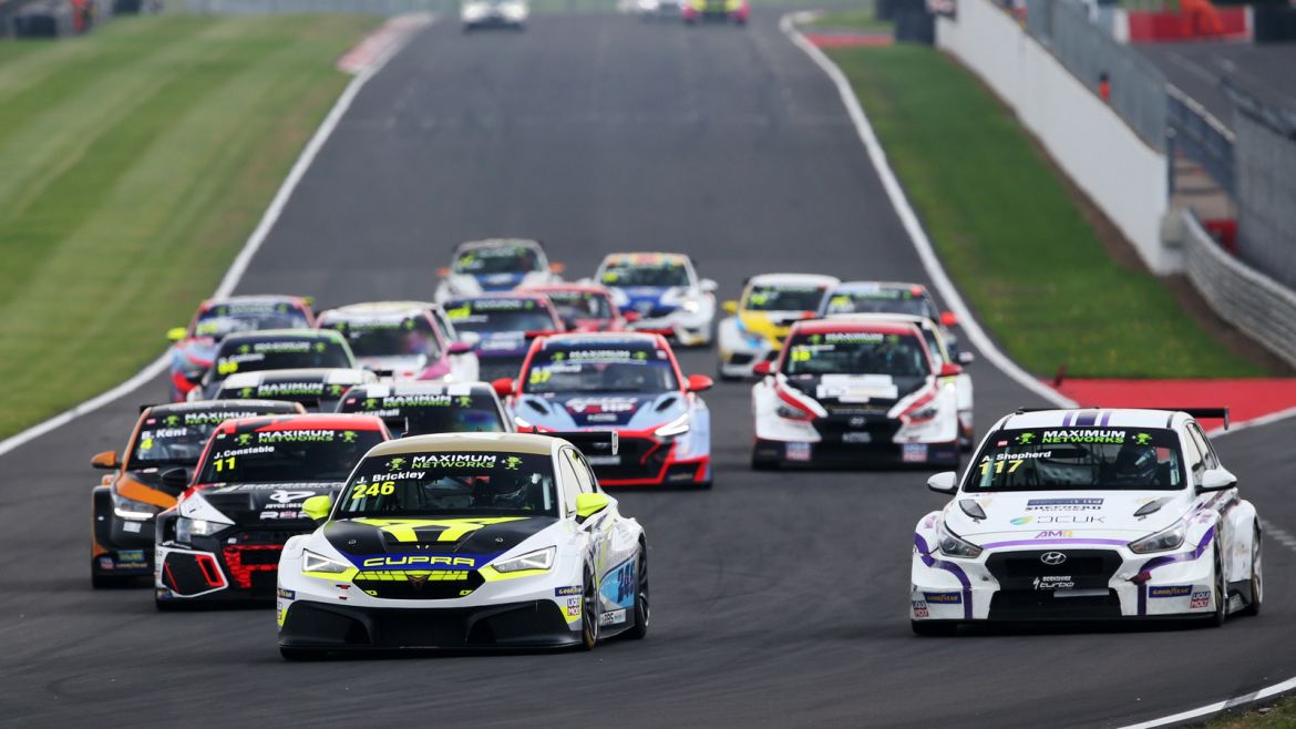 Donington thriller delivers Shepherd’s warning ahead of title finale