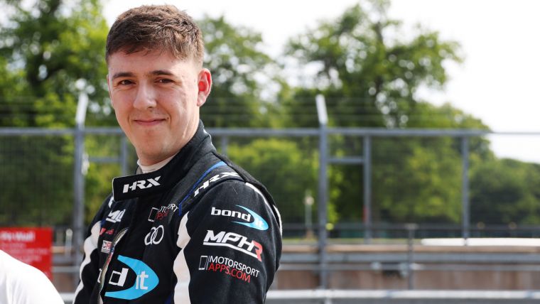 Brad Hutchison confirms Bond-It with MPHR return for 2024 TCR UK season