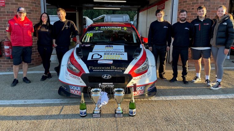 Callum Newsham sticks with Hyundai and JH Racing for his third season in TCR UK