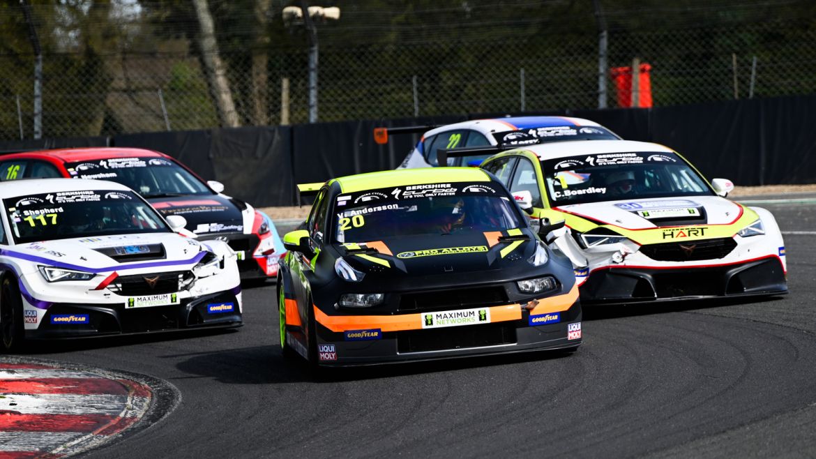 Newsham and Andersson score maiden TCR UK wins at Brands Hatch battleground