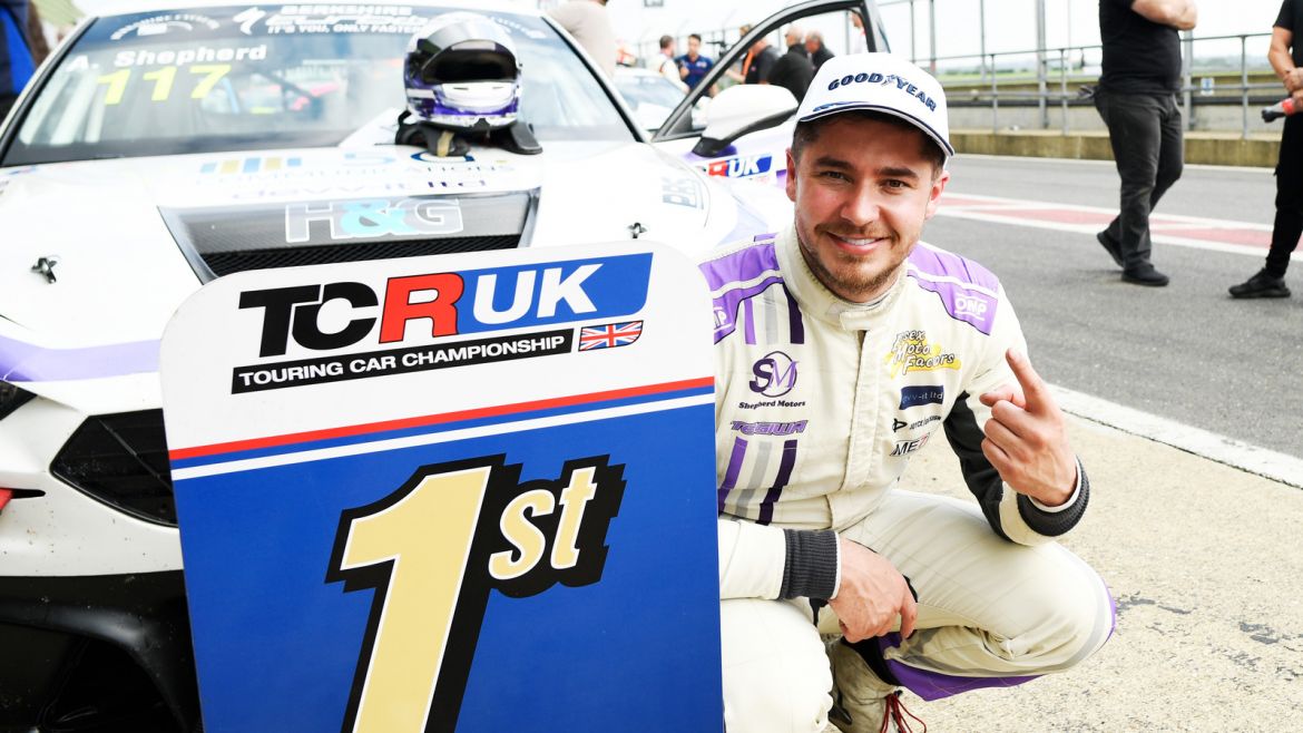 Adam Shepherd switches to Capture Motorsport for 2025