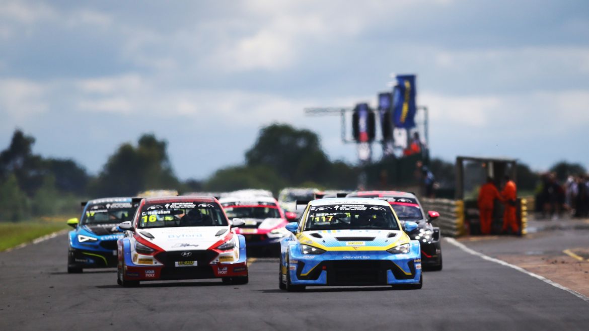 The 2025 title chase heats up as TCR UK travels to Oulton Park