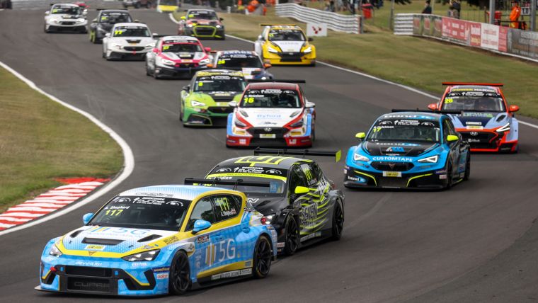 Shepherd rams home the points at Oulton Park