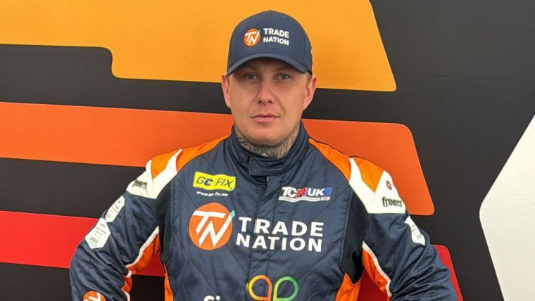 Jaxon switches to CUPRA Leon VZ TCR as the 2025 season resumes