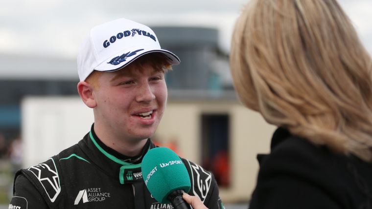 Jenson Mason signs for Vannin Motorsport ahead of 2026 TCR UK debut