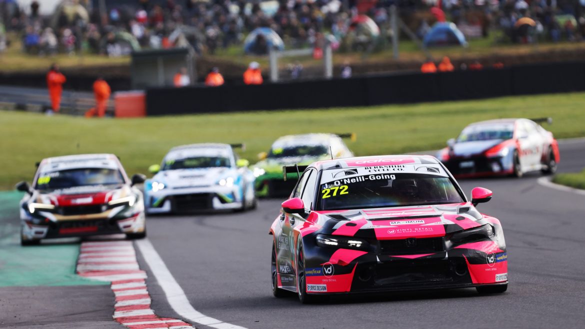 Records are broken as O’Neill-Going leads the way after dramatic 2026 season opener at Brands Hatch