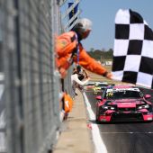 Snetterton delivers title drama as Hart and O’Neill-Going share victories
