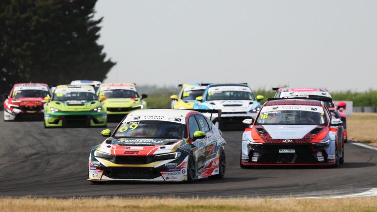 TCR UK Title Race Set for Major Test at Donington Park National weekend