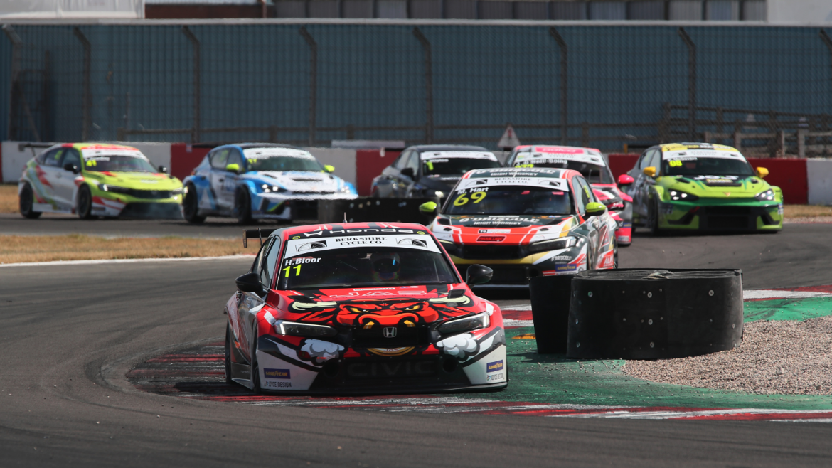 Bloor takes first ever TCR UK wins as Hart takes Championship lead at Dramatic Donington