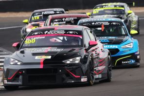 Laidlaw and Newsham lead the way during Silverstone thriller