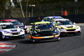 Newsham and Andersson score maiden TCR UK wins at Brands Hatch battleground