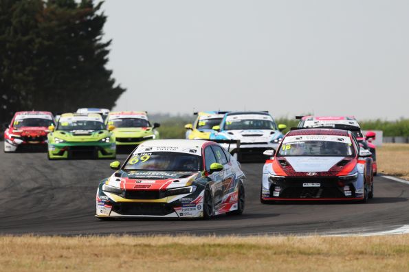 TCR UK Title Race Set for Major Test at Donington Park National weekend