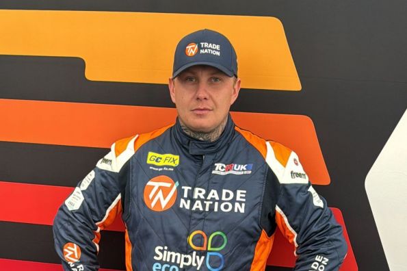 Jaxon switches to CUPRA Leon VZ TCR as the 2025 season resumes