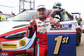 Newsham targets title glory as he returns to TCR UK with JH Racing for 2026